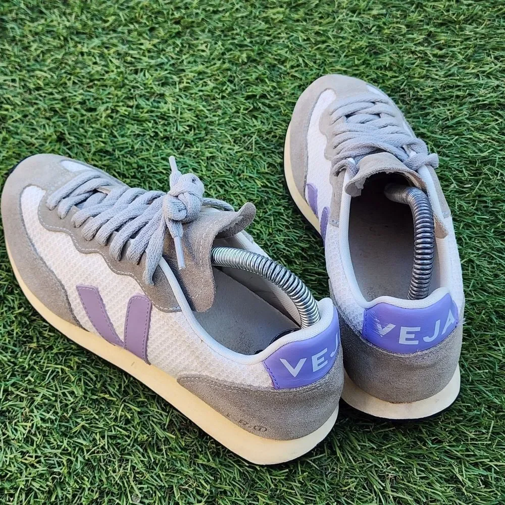 Veja pre owned
